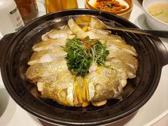 砂锅焗大黄鱼-汤城小厨•粤菜•靓汤(苏州街店)