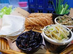 故乡风情-丁里羊肉小镇(天鹅湖总店)