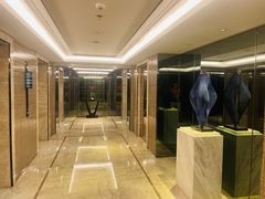 -上海宝华万豪酒店