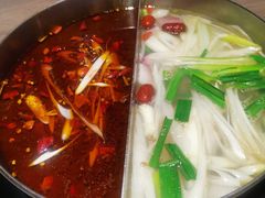 鸳鸯功夫牛尾锅-老鼎旺安格斯牛肉火锅(衡艺广场店)
