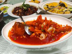 -王朝大酒店徐汇店-地面停车场