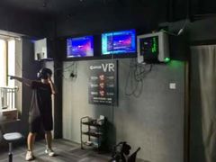 -VR 间客漫·PS电玩·虚拟现实包间游戏电竞(街道口店)