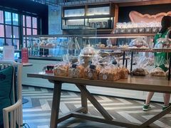 面包甜点陈列柜-牛角村(大族广场店)