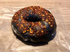 墨鱼肠辣松贝果-屋裡·Union Bakery(龙江路店)
