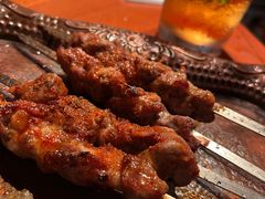 烤羊肉串-阿里家·新疆烤肉酒場 by MIG