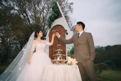 -雪中彩影婚纱摄影·微光艺术中心