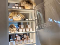 -VERIE BAKEHOUSE