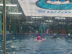 -Swim斯卫姆国际儿童游泳中心(红博中央公园店)