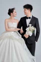 -都市丽人婚纱摄影