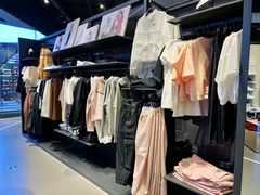 -NIKE品牌体验店(金源新燕莎店)