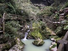 -龙水峡地缝景区