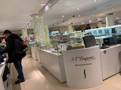 -文艺复兴百货(米兰大教堂广场店)