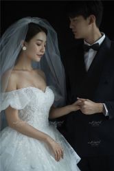-易摄影婚纱摄影工作室