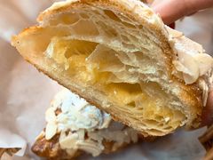 黄金流奶羊角-麦田工坊(月湖店)