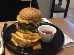 -HELLO 27 意面·沙拉·帕尼尼