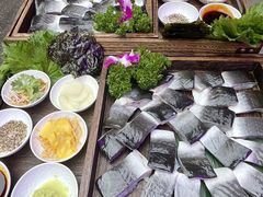 -围炉肉舍丹东海鲜烤肉·烤活鳗(步行街店)