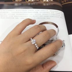 -威德钻石-克拉钻大本营(南京东路店)