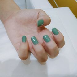-蜜丝卡伦美甲美睫半永久