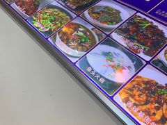 -湘聚南县土菜馆(龙山二路店)