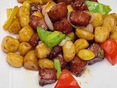杏鲍菇彩椒牛肉粒-頂好酒家·经典粤菜(海信广场店)