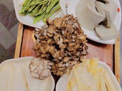 -香佰里鲜货火锅(佳乐金街店)