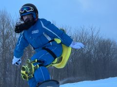 -亚布力新体委滑雪场