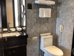 -广东大厦酒店(广州北京路步行街纪念堂地铁站店)