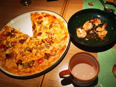 幸会饭堂荤香薄底披萨-幸薈飯堂