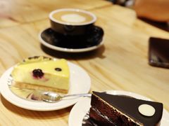 -藏猫猫咖啡主题馆(中央大道店)