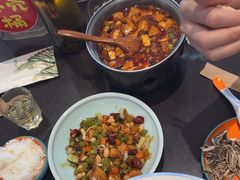 -川流不息·地道川菜·小龙虾(松东路店)