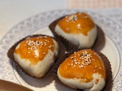 蜜汁叉烧酥-香港龙凤楼(巨鹿路洋房店)