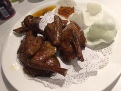 金牌脆皮乳鸽-丙申臺火锅