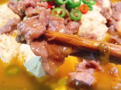 -有红鸡毛店·川菜(建设路店)