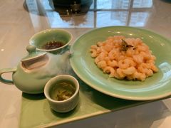 手剥龙井河虾仁-江南厨子·品苏杭(华润万象店)
