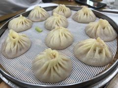 传统灌汤猪肉虾仁小小笼包-地安门包子铺(地安门店)