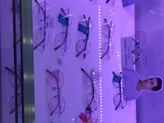 -提一眼镜·蔡司·依视路(小寨店)