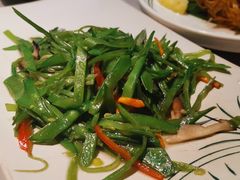 五彩花菇荷兰豆-云海肴·汽锅鸡·云南菜(领展购物广场·中关村店)