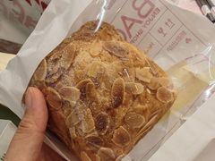奶油瀑布包-好利来(武汉新天地店)