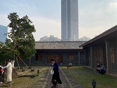 -万绿园