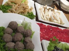 海鲜菇，牛肉丸，金钱肚，匙ren-掂档潮汕牛肉火锅(沈阳万象城店)