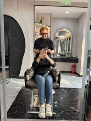 -TOP HAIR SALON