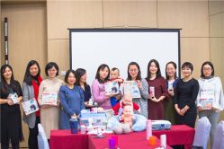 点击看大图 -妈咪爱月子中心·母婴护理
