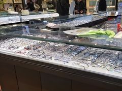 -黄益静眼镜行
