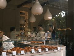 -VERIE BAKEHOUSE
