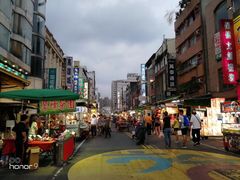 -六合夜市