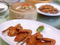 玻璃脆皮乳鸽-利苑酒家(金宝店)