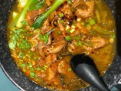 肥肠米线-八月美食小馆(银泰城总店)