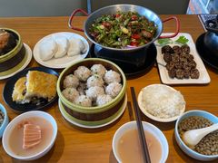 -莲餐厅·湖北菜·潜江小龙虾店(愚园路店)