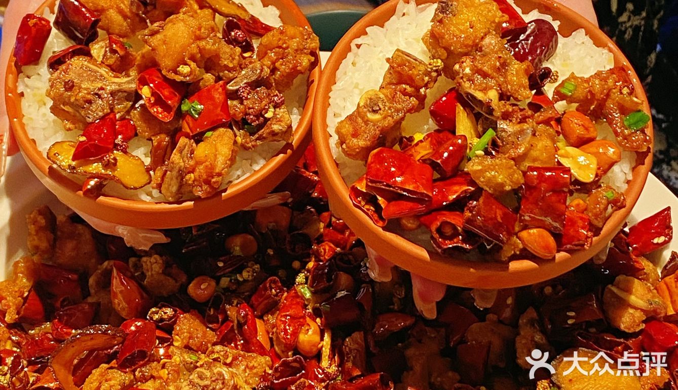 💰人均60火遍全国的茅庐川菜，我替你尝了！