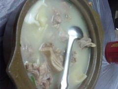 馄饨老鸭煲-老品芳